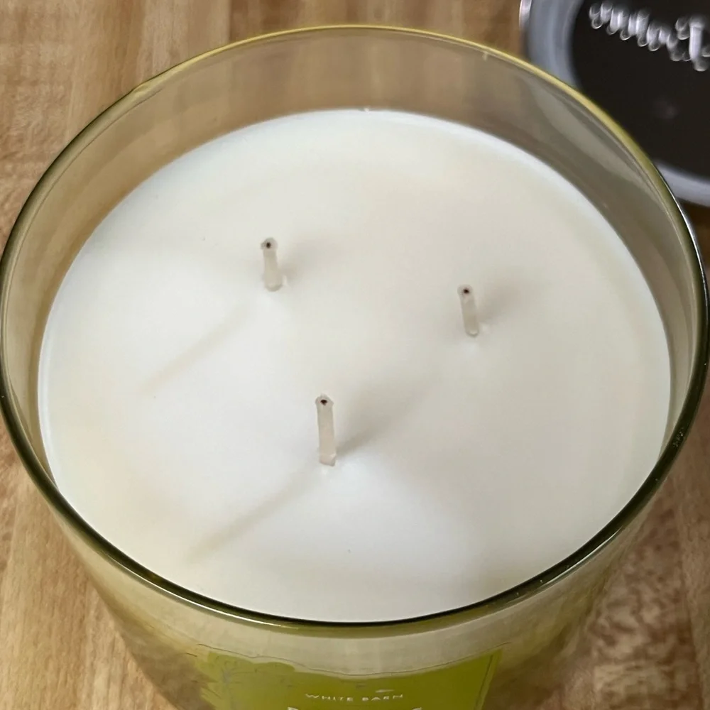 Bath & Body Works White Barn Pineapple Mango 3-Wick Candle